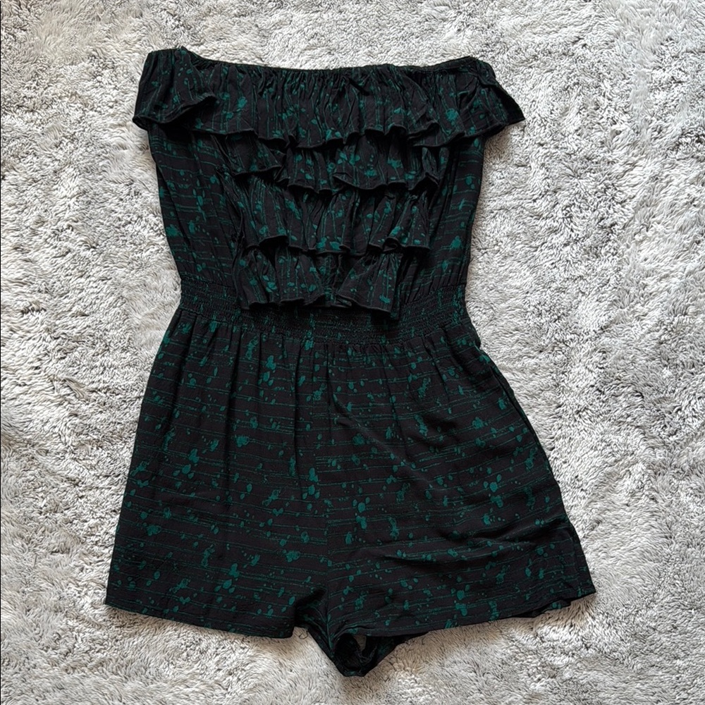 Strapless Ruffled Patterned Women’s Romper!